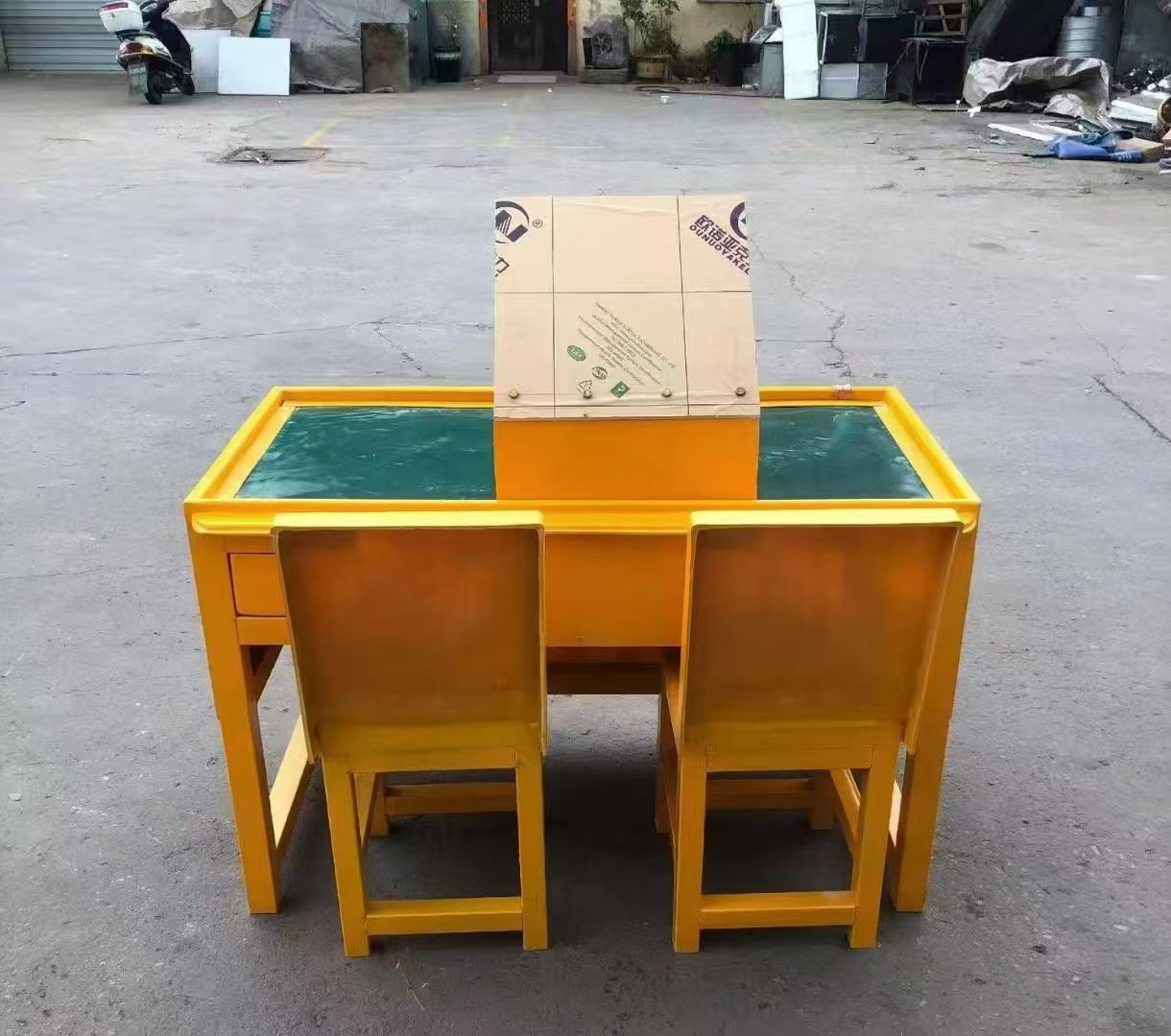 三沙防静电导通桌井下煤矿火工品发放桌：危险品流转的安全守护者